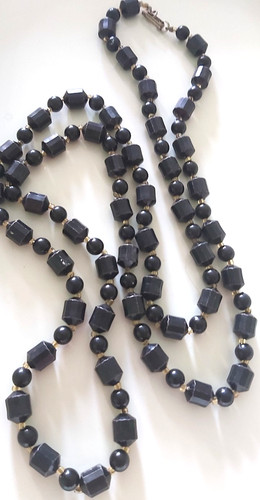 Vtg 1960s black faceted bead - 1960s,