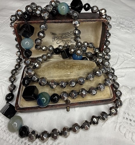Long beaded necklace - long,